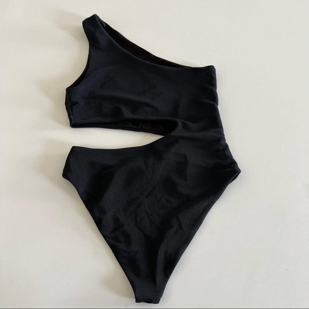 NEW without tags Beach Riot Celine One Piece - Black - Picture 4 of 7